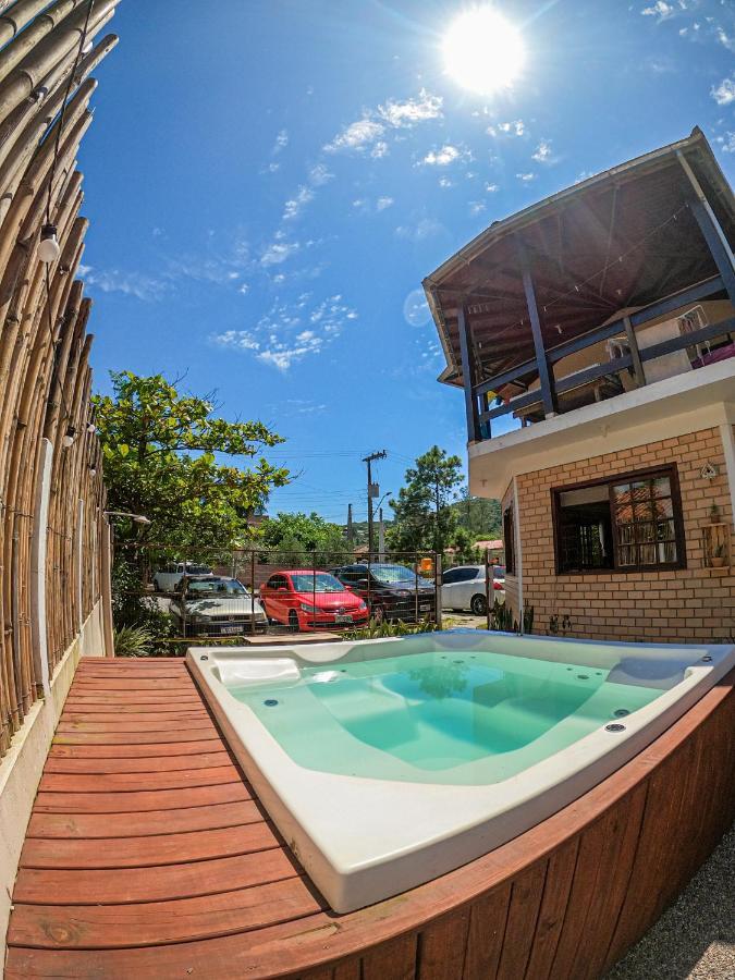 Pantai Pousadas - Jacuzzi Aquecida E 300 Metros Da Praia Da Ferrugem Гаропаба Екстериор снимка